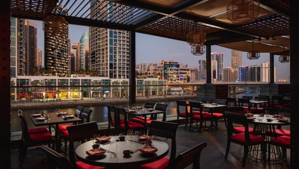 Top 10 Best Rooftop Bars in Dubai, UAE For Stunning Views